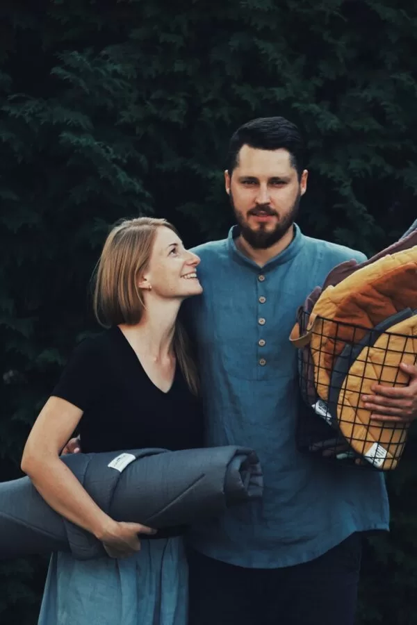 Latvian Eden ir mūsu ģimenes svētība. Roku darbs no lina — dāvana jaundzimušajam, kāzām un ģimenei